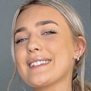Clio Crowhurst, 23 (TikTok Star)