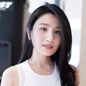 Coffee Lam, 36 (Instagram Star)