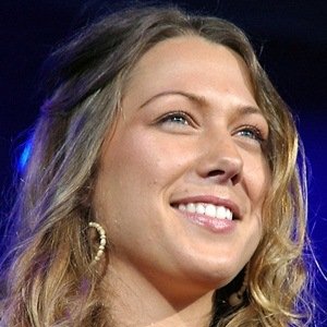 Colbie Caillat (Pop Singer) - Age, Birthday, Bio, Facts, Family, Net