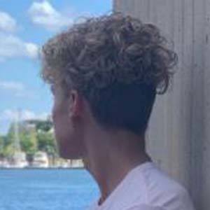 Collier Vozzola, 21 (Звезда Тиктока)