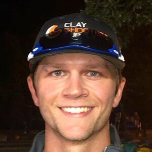 Colt McBee, 28 (Ca sĩ nhạc đồng quê)