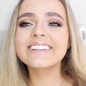 Conagh Kathleen, 26 (YouTube Star)