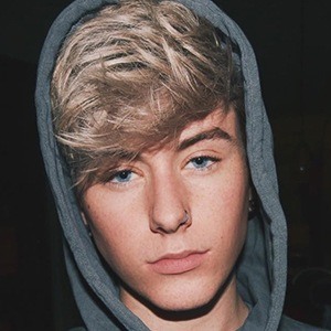 Conner Dennis, 27 (Instagram Star)