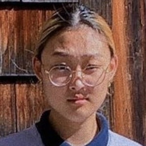 Connie Chong, 22 (TikTok明星)