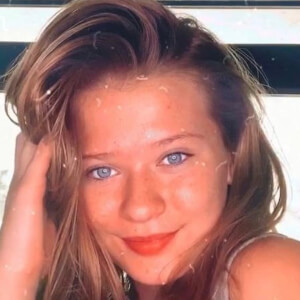 Constanza Landon, 18 (TikTok Star)