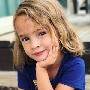 Cora Bennett, 13 (YouTube明星)