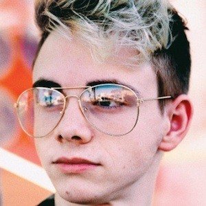 Celebrities born on November 25