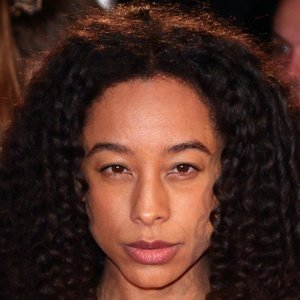 Corinne Bailey Rae, 46 (R＆B歌手)
