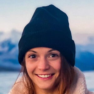 Corinne Nicewick, 32 (特技替身)