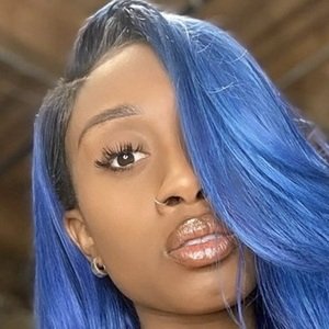 Corinne Victoria image 7