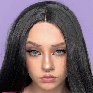 Courtney-Jade Findlay, 23 (TikTok明星)