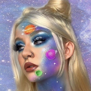 Courtney-Jade Findlay, 23 (TikTok明星)