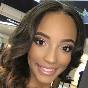 Courtney Willis, 25 (Звезда Тиктока)