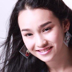 Creamy Kamikaze, 24 (Pop Singer)