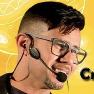 Cris Oliveira, 52 (世界音樂歌手)