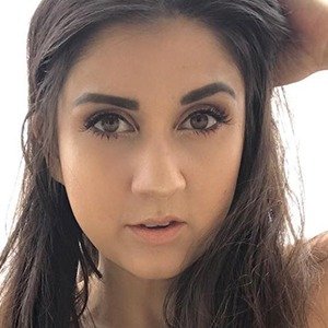 Cristeen Olley, 43 (Звезда Youtube)