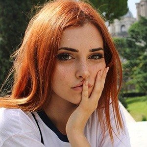 Cristina Bernal, 27 (YouTube明星)