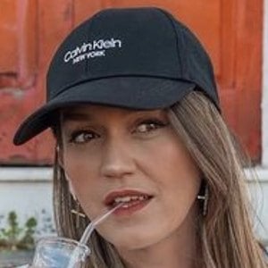 Cristina Cerqueiras, 35 (Instagram Star)