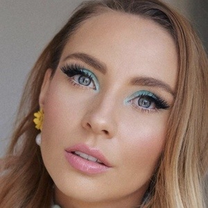 Cristina Kovacs, 33 (YouTube明星)