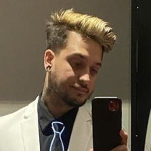 Critical, 32 (TikTok明星)