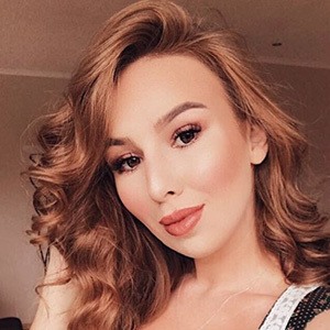 Crystalgrt, 29 (Instagram Star)