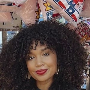 Curlswithapromise, 34 (Instagram明星)