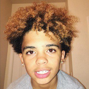 Curlyheadtj, 23 (Instagram Star)