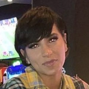 d0llly_, 34 (Instagram Star)