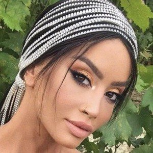 Dafina Zeqiri, 36 (流行歌手)