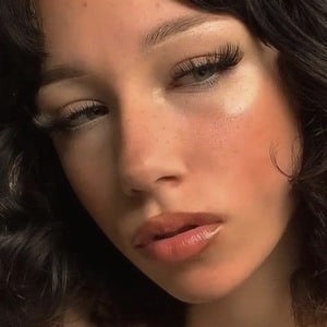 Daisy Fulcher, 20 (TikTok Star)