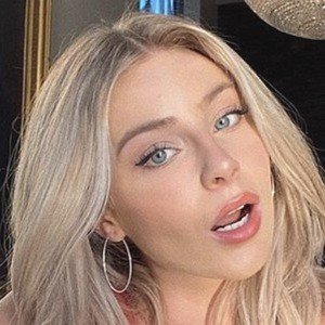 Daisy Keech, 26 (Instagram明星)