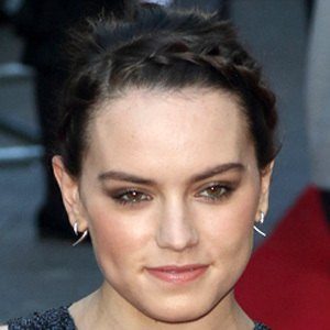 Daisy Ridley, 33 (电影女演员)