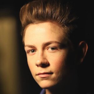 Dakota Lotus, 20 (TV Schauspieler)