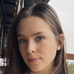 Dalexa, 24 (TV-Schauspielerin)