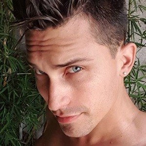 Damian Bravo, 36 (Pop Singer)