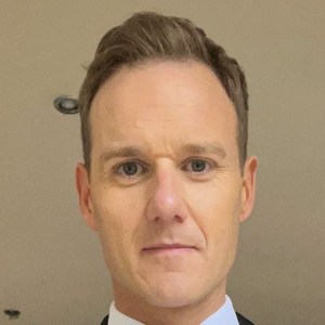 Dan Walker image 3