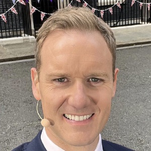 Dan Walker image 4