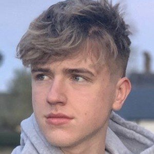 Dan Woolley image 6