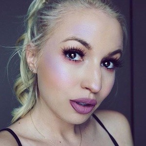 Dana Bomar, 38 (企業主管)