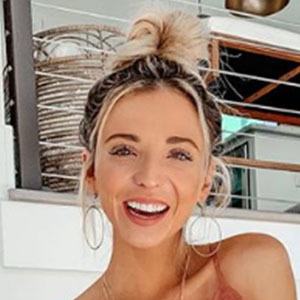 Dani Austin, 33 (YouTube Star)