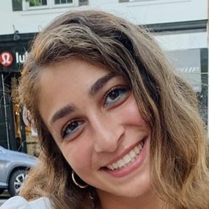 Dani Jones image 7