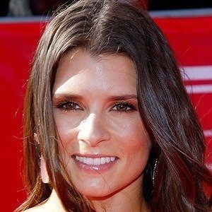 Danica Patrick, 43 (赛车手)