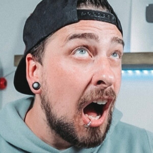 Daniel Jones, 39 (YouTube明星)