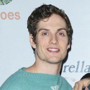 Birth Charts of Celebrities born on April 25