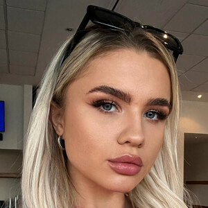 Daniella Hemsley, 25 (TikTok Star)