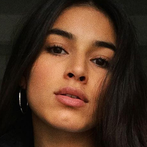 Daniëlle Cathari, 31 (Fashion Designer)