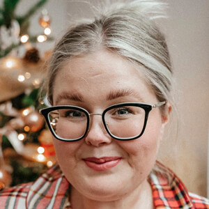 Danielle Catton, 25 (Instagram Star)