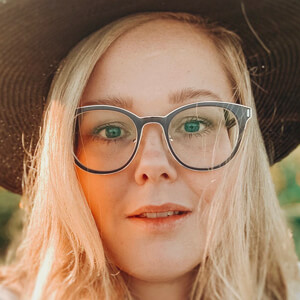 Danielle Catton image 6