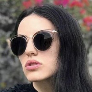 Danielle Gold, 32 (Instagram Star)