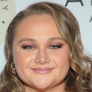 Danielle Macdonald image 4